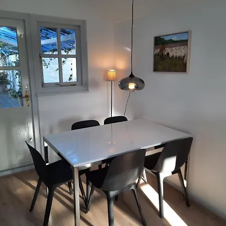 Holiday home Emmy's *